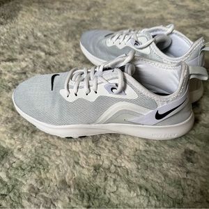 Nike Flex TR 9 Sneakers Women's Size 8.5 Gray and White